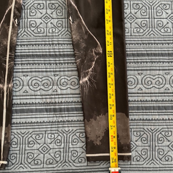 Panther leggings for workout or going out. - Picture 5 of 6